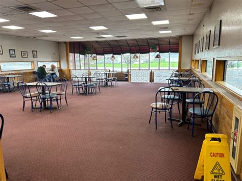 Rax Restaurants 的图像结果