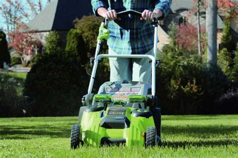 Tagliaerba a batterie: Guida all'acquisto dei migliori  