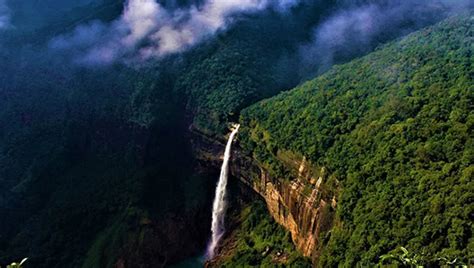 Home [bookandexplore.in]