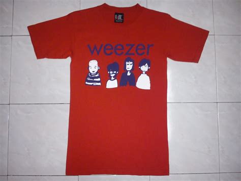 Jerau's Territory X Wishlists: (WL-1422) Weezer Band T-Shirt