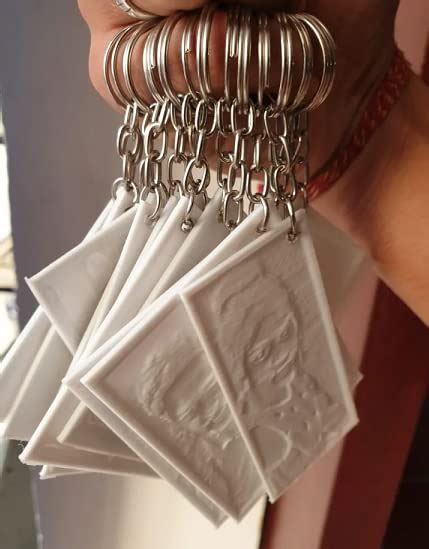 Paru3Dart 3D Printed Customized Lithophane Photo Magic Keychains Gifts ...