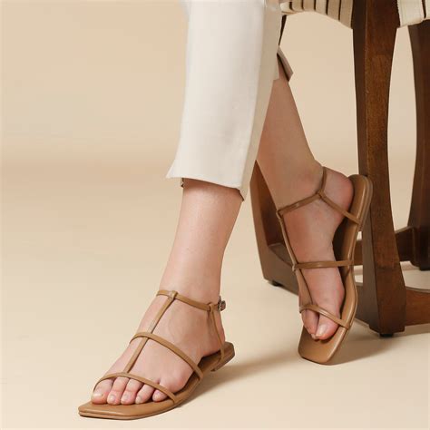 Buy trendy flats, glatiators, slipons online | Tao Paris