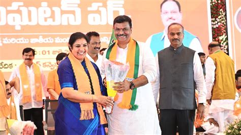 Party loyalist with RSS background, PVN Madhav is Andhra’s new BJP ...