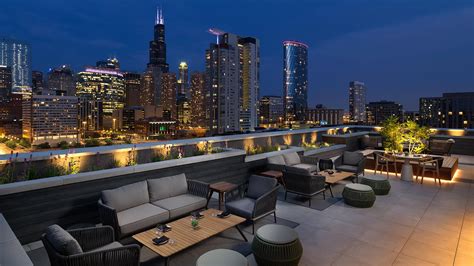 The Best Rooftop Bars In Chicago [2025] | 360 CHICAGO Blog