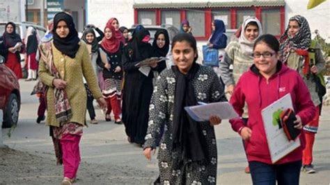 Colleges reopen in J&K with empty classes - India Today