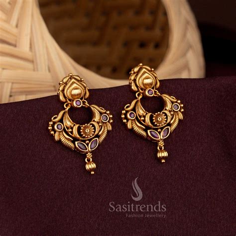 Matte Gold Plated Floral AD Earrings with Drop – Sasitrends