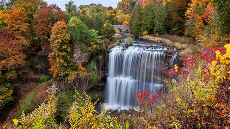 Hamilton, Ontario: The Waterfall Capital of the World is a Great Lakes ...