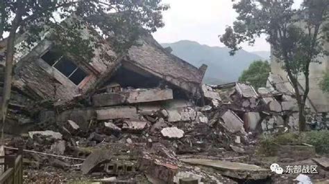 汶川地震中被救下的小男孩，做出了这个选择……_新华报业网