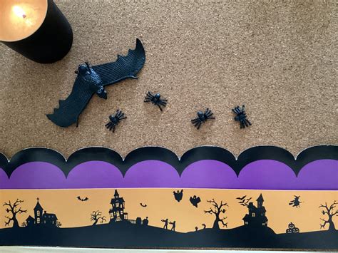 Halloween haunted houses border (10m roll) – Classy Classrooms