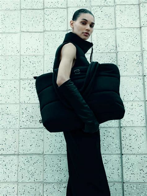 Return & Exchange Policy | Aritzia CA