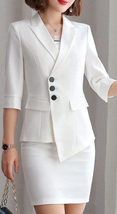 White Business Suit 的图像结果
