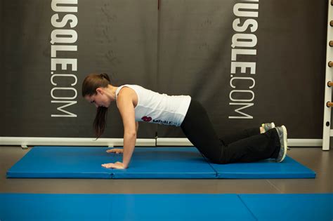 Plyometric push-up with hand clap - MUSQLE