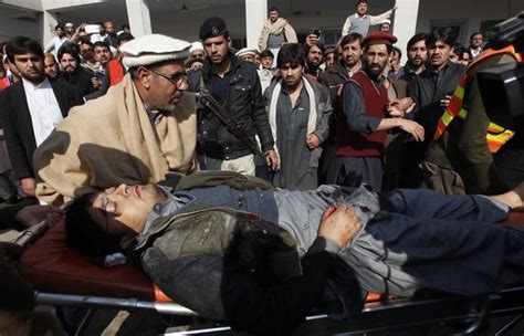 塔利班枪手杀入大学 巴基斯坦恐袭逾21死