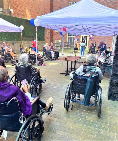 Amsterdam Nursing Home residents, staff welcome back live music - New York Amsterdam News