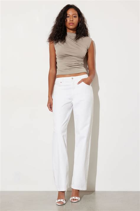 Mika Relaxed Straight Mid Rise Jeans White | Dynamite