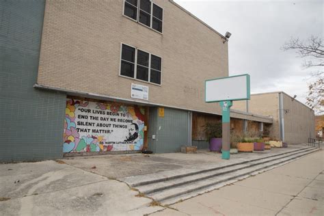 CPS picks buyers for 3 closed schools, including mom of slain officer ...