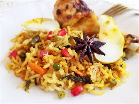Рис Бириани с курицей и яблоками