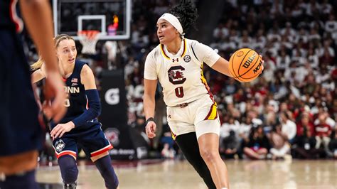 South Carolina-UConn: Dawn Staley vs Geno Auriemma on 'GameDay'
