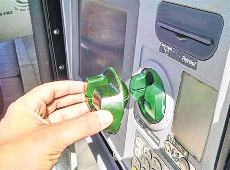 Mumbai: Skimmer device, camera found in Andheri ATM to steal customer ...
