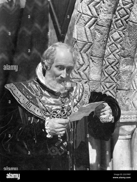 HAMLET FELIX AYLMER AS POLONIUS A RANK FILM COPYRIGHT CARLTON ...