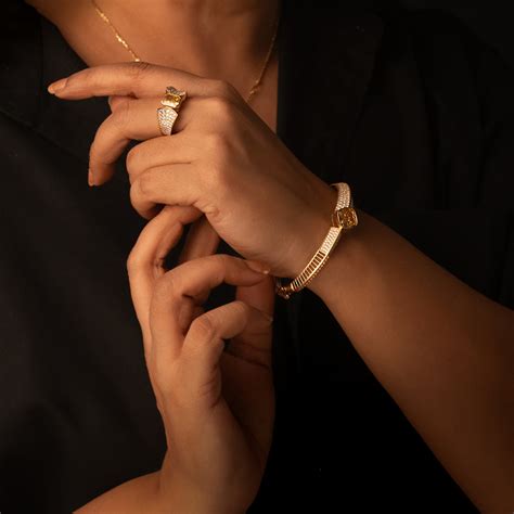 Redefine Luxury | Buy Certified Lab Grown Diamond Jewelry here | The6C