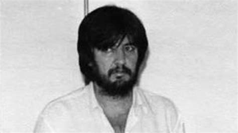 Estudios en Europa, ropa de marca y estilo intelectual: quién es el ...