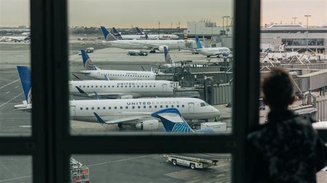 United Airlines Eases Family Seating After Call to Cut Fees - The New ...