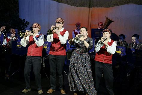 William Pitt & the Nauvoo Brass Band Re-enactment, Nauvoo Visitors ...