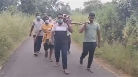 Police perform last rites of elderly man as relatives refuse to show up ...