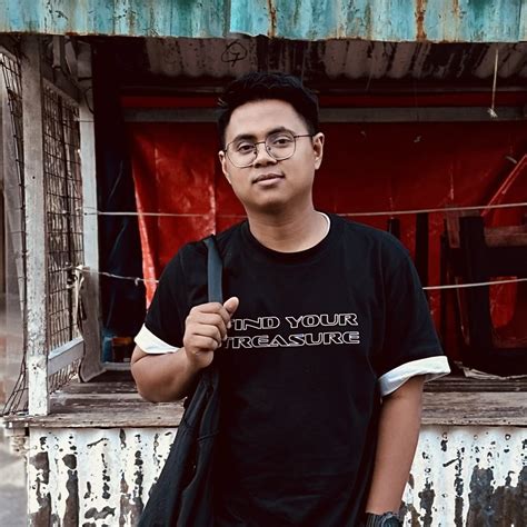 Check styling ideas for「The Louvre x Camille Henrot UT (Short Sleeve ...