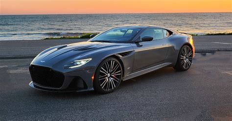 Aston Martin Dbs