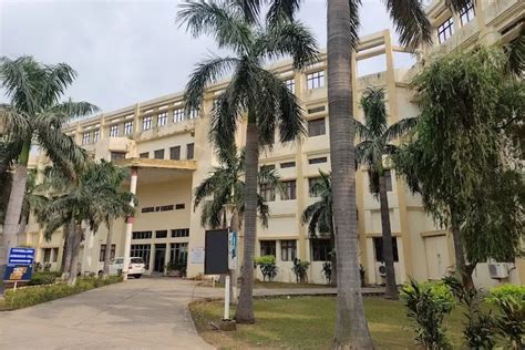 Baddi University of Emerging Sciences and Technologies Baddi Campus ...
