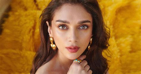 6 Benefits Of Jaggery And Raw Turmeric Consumption