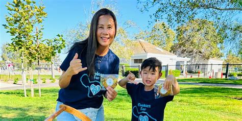 Sweet! Kindergartener’s bake sale raises money for Maui