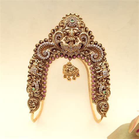 Top 10 Hair Flower Styles for South Indian Brides