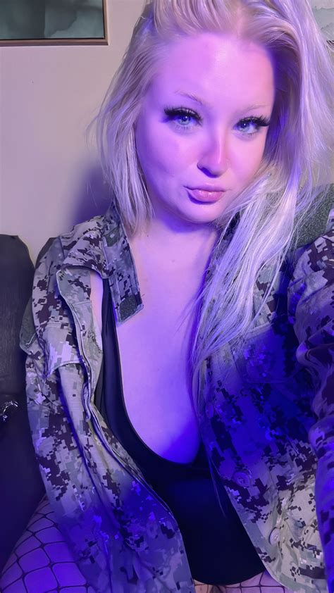 2096 best Fit Milf Selfie images on Pholder | Nude Selfie, Milfie and Milf