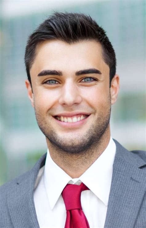 Business Casual Men Hairstyles 的图像结果