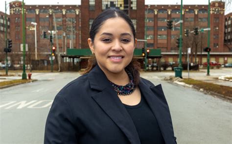 2023 Chicago aldermanic candidates answer Tribune questionnaire: Julia ...