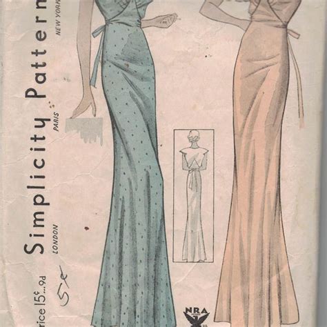 Buy Gowns for Women Online In India - Etsy India