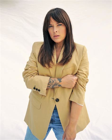 9 Ways to Stop Menopausal Hair Loss with Natural Remedies in 2023