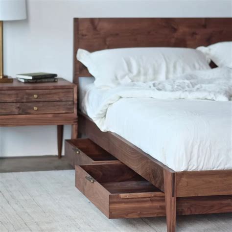 Nismaaya Dae Walnut Wood With Storage Bed – Nismaaya Decor
