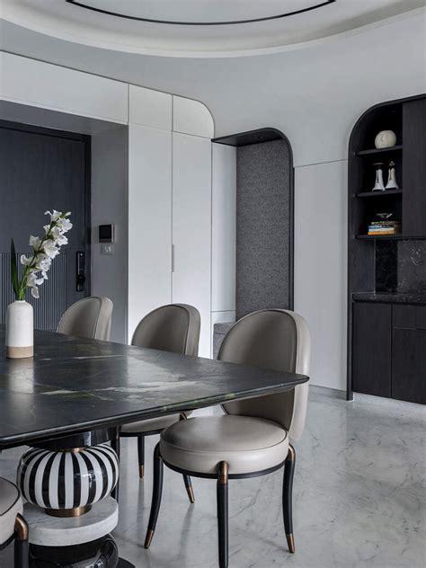 Curvy Tales: Ritu Goregaoker Brings Arcs to Life in this Mumbai Home ...