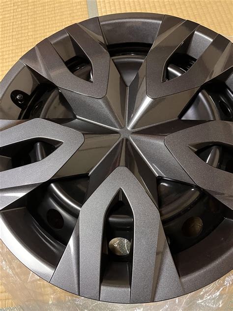 シグナスX1型部品取りTOYOTAプリウス ノーマルタイヤ アルミホイールキャップ付き