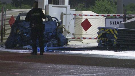 Houston police investigate deadly fiery crash on Gulf Freeway | khou.com