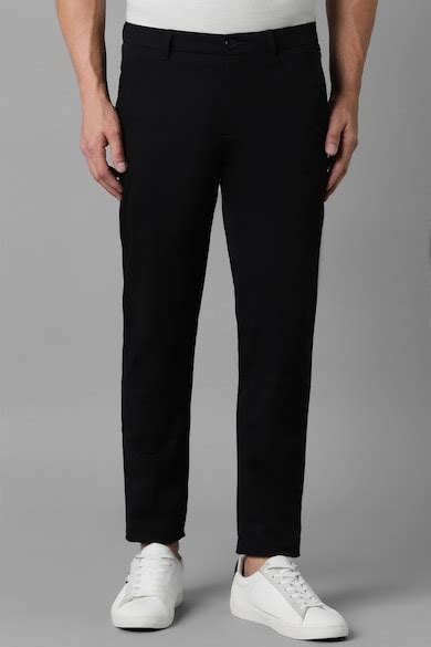 Buy Men Black Contemporary Fit Solid Flat Front Casual Trousers Online ...