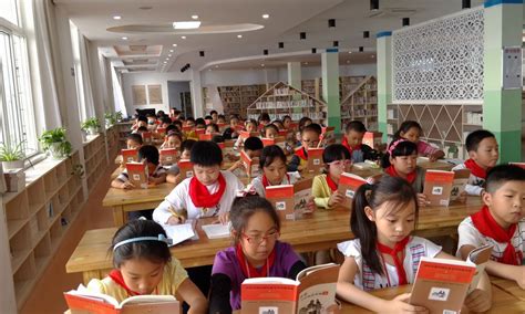 袁雨萌上传了泰州第4位读书人 - “有人读书”影像征集，在你的城市看见理想