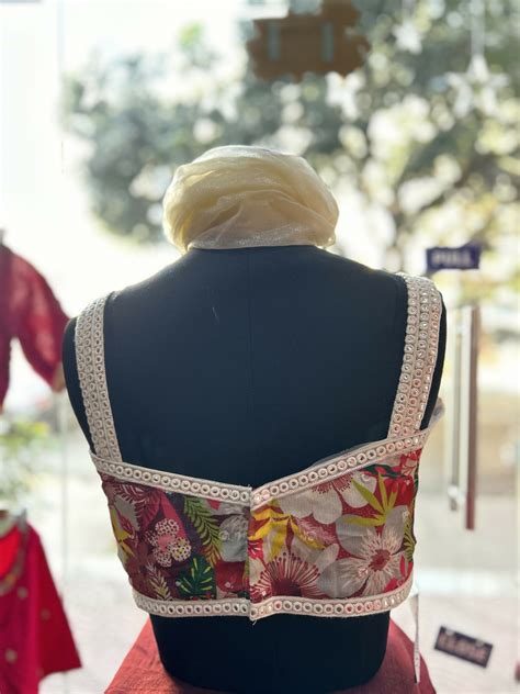 Digital print blouses – MESH EXCLUSIVES