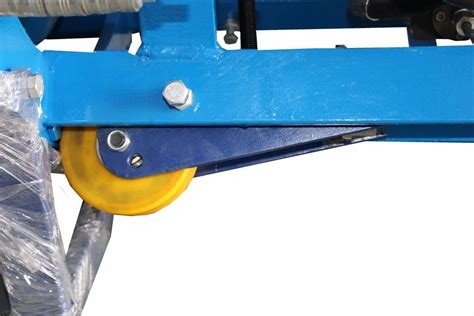 Pipe Clamps - Mainline Pipe Clamps Manufacturer from Ahmedabad