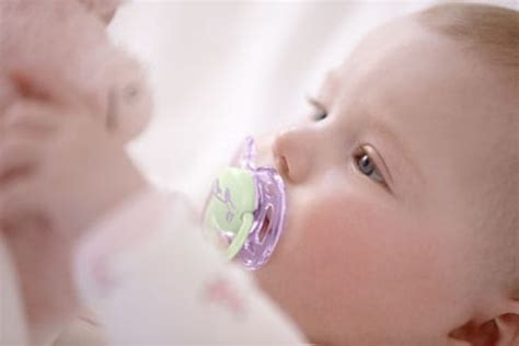 How to choose the best pacifier for your baby - AVENT | Philips