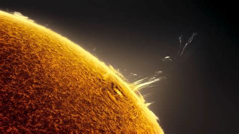 Sun Produces Record-Breaking 160 Sunspots For The 1st Time In 20 Years ...